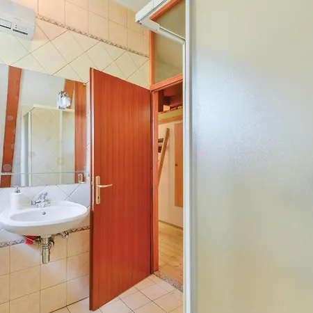 In Gospic With Private Swimming Pool, Be Inside Or Outside Holiday home *