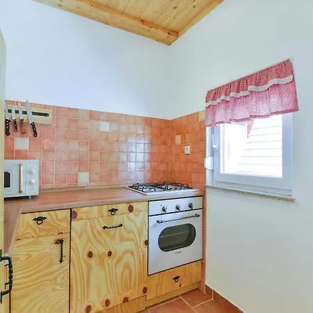 Stunning In Gospic בית נופש *