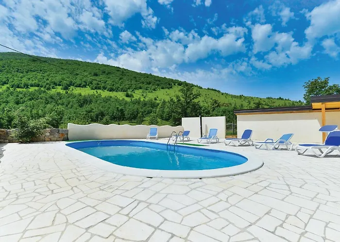 Stunning In Ferienhaus Gospić